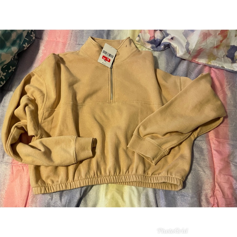 Half-zip sweatshirt